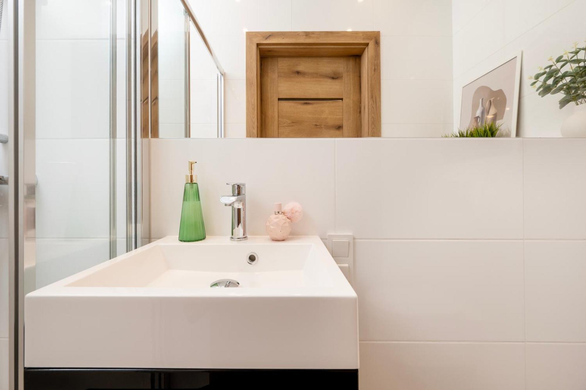 Manufaktura Residence - Apartamenty Prestiz Z Garazem Podziemnym I Dwoma Lazienkami 罗兹 外观 照片