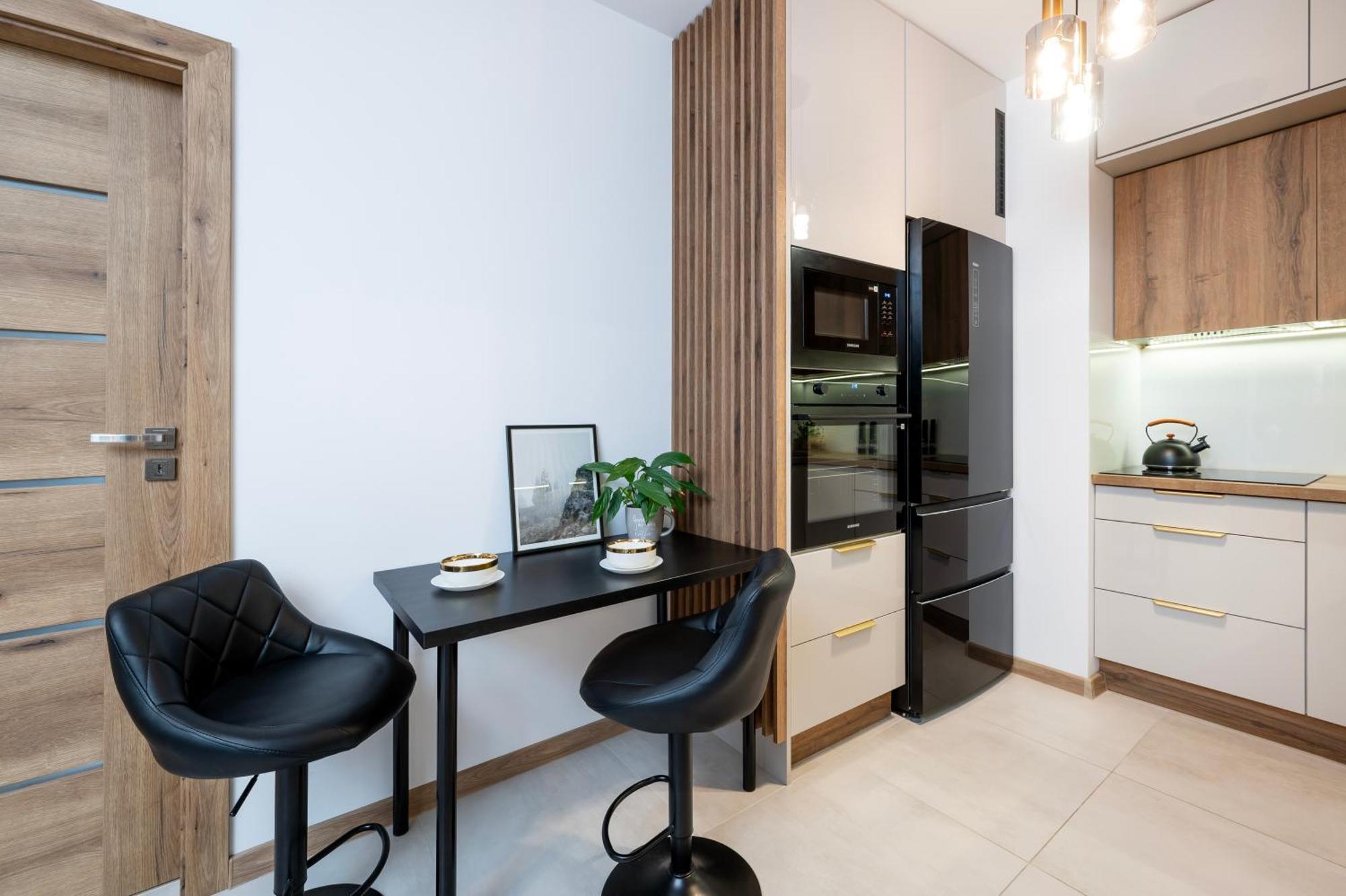 Manufaktura Residence - Apartamenty Prestiz Z Garazem Podziemnym I Dwoma Lazienkami 罗兹 外观 照片