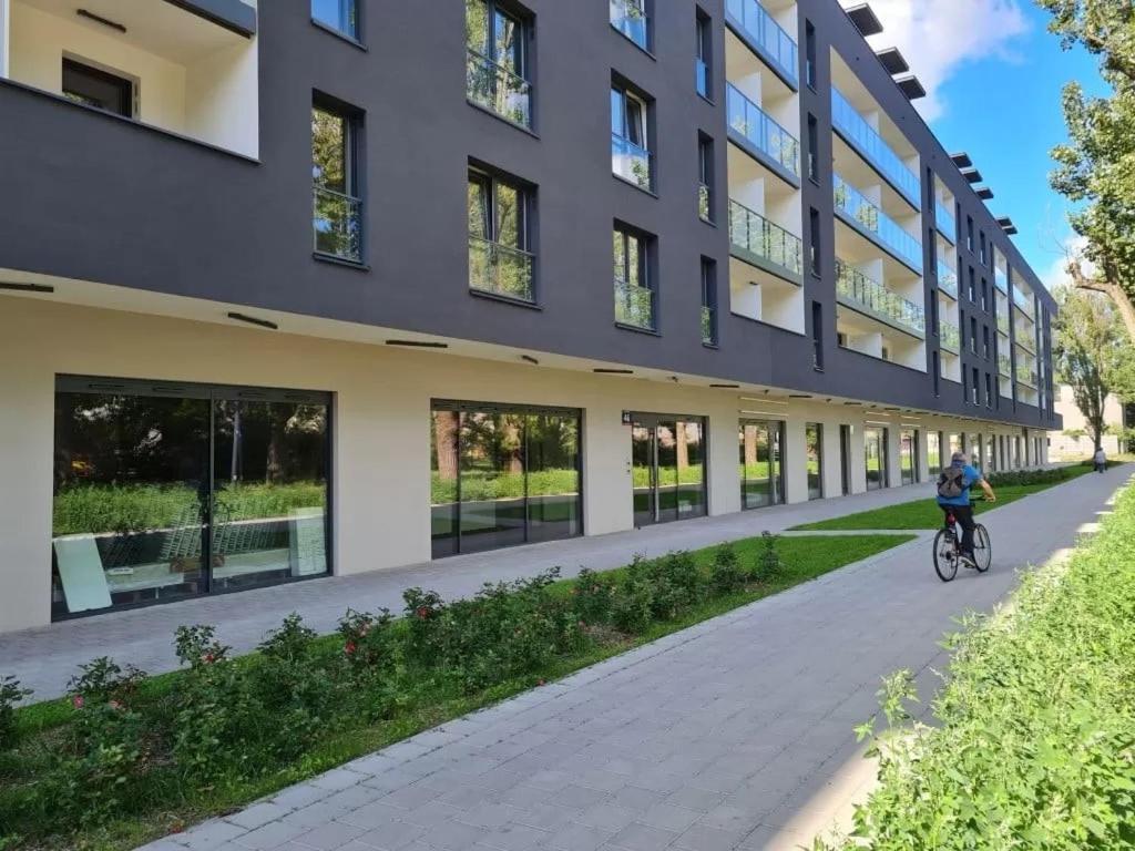 Manufaktura Residence - Apartamenty Prestiz Z Garazem Podziemnym I Dwoma Lazienkami 罗兹 外观 照片